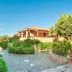 6 Beds In Marinella Just 300 Mt From The Apartament Golfo Aranci