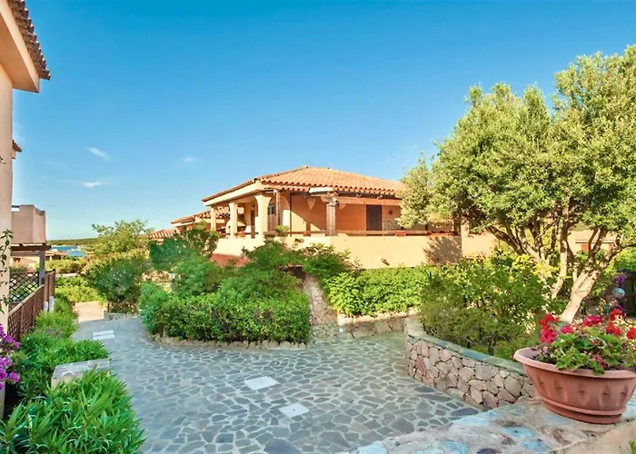6 Beds In Marinella Just 300 Mt From The Apartman Golfo Aranci
